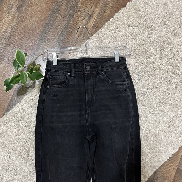 American Eagle Size 00 X-Short Black Distressed High-Rise Mom Striaght Jeans - Picture 2 of 7
